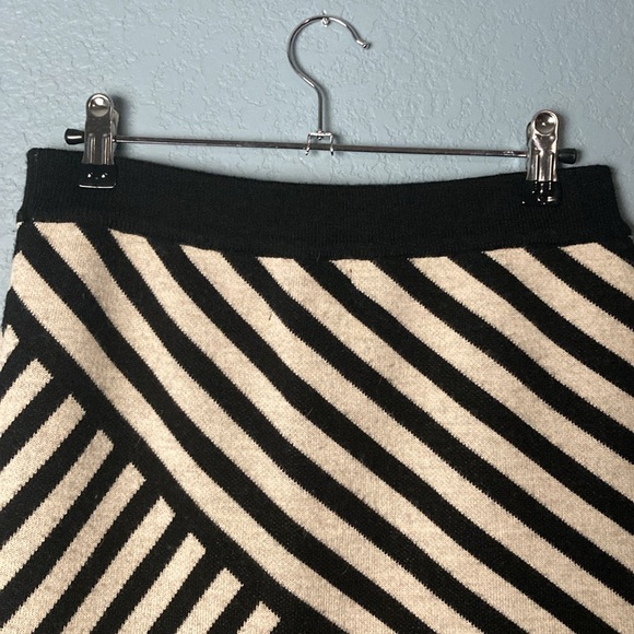 Cynthia Rowley Merino Wool Skirt ~ Small ~ Black and White - Picture 6 of 7